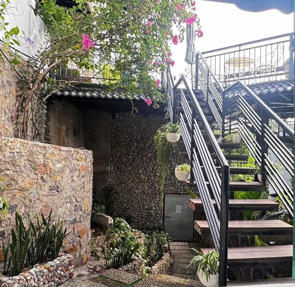 Bed and Breakfast The Nam Du Hill Екстер'єр фото